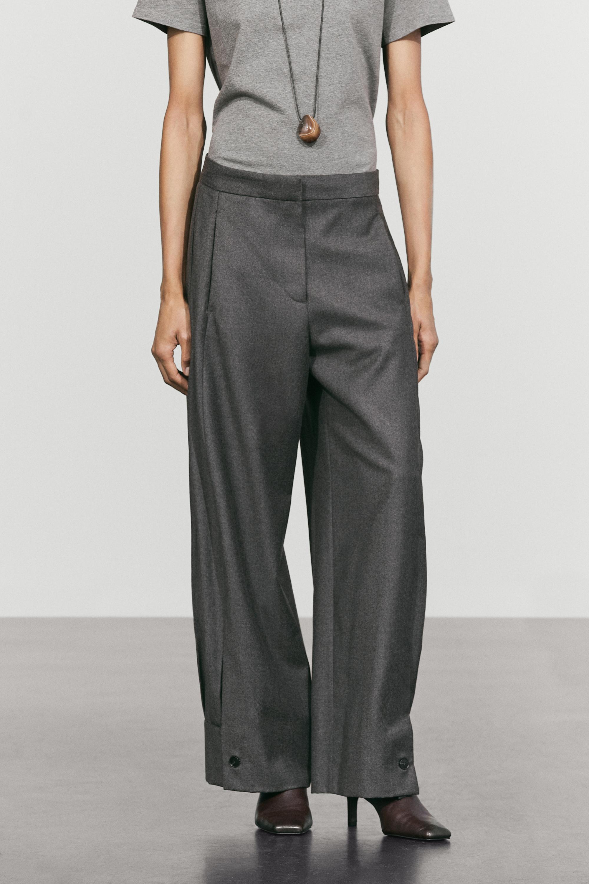 Pantalon 100 % laine détail bouton bas